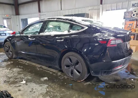 2020 Tesla Model 3 z USA, uszkodzony, nr VIN 5YJ3E1EB2LF621793